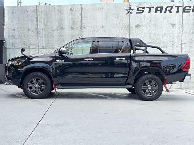 Toyota Hilux 5
