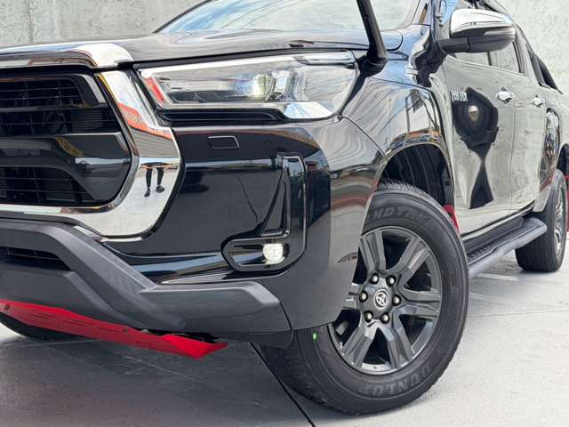 Toyota Hilux 8
