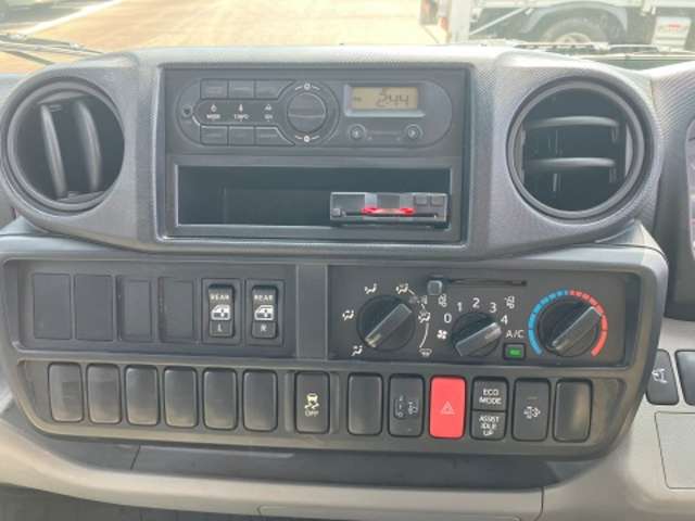 Hino Dutro 12
