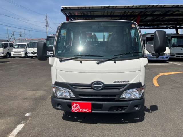 Hino Dutro 4