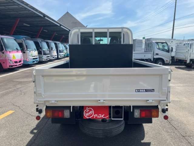 Hino Dutro 7