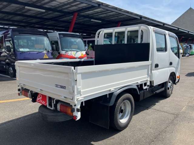 Hino Dutro 8