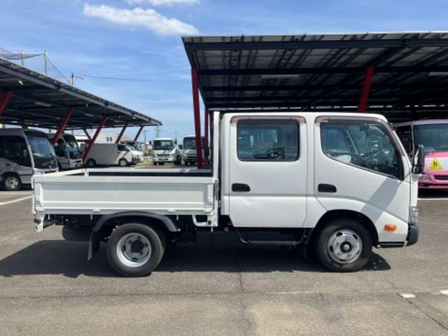 Hino Dutro 9