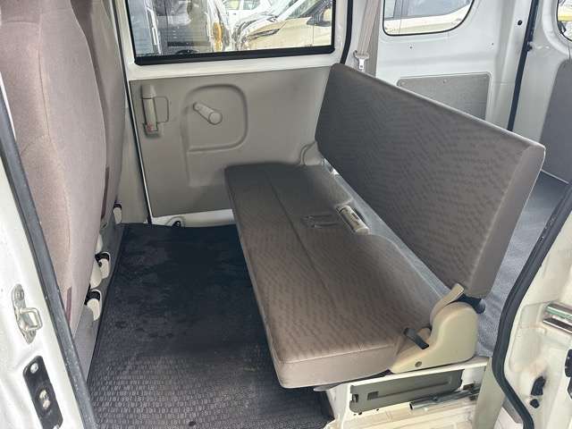 Nissan NV100 Clipper 6