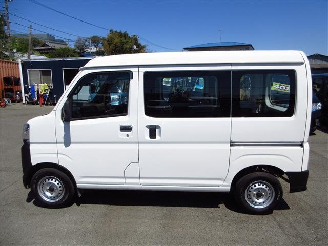 Toyota Pixis Van 7