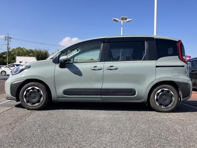 Toyota Sienta 6