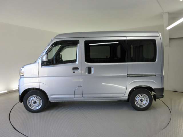 Daihatsu Hijet Cargo 6