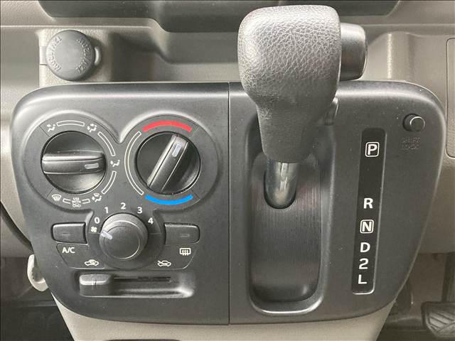 Suzuki Every 12