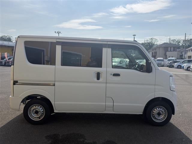 Nissan NV100 Clipper 8