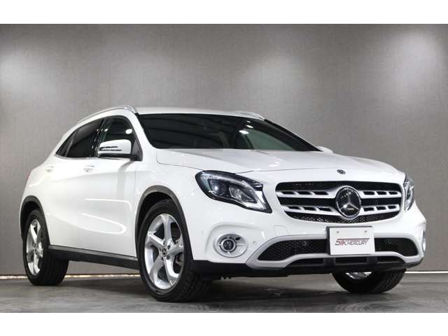 Mercedes-Benz GLA-Class 12
