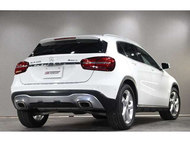 Mercedes-Benz GLA-Class 2