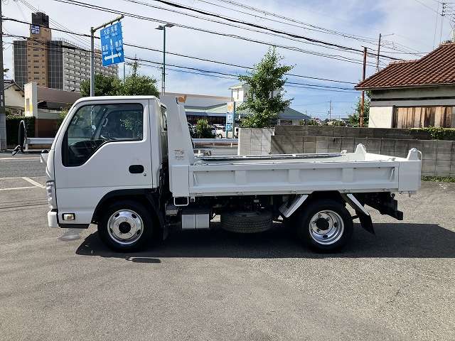 Isuzu Elf 11