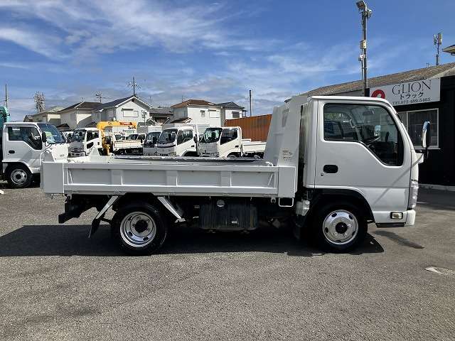 Isuzu Elf 12