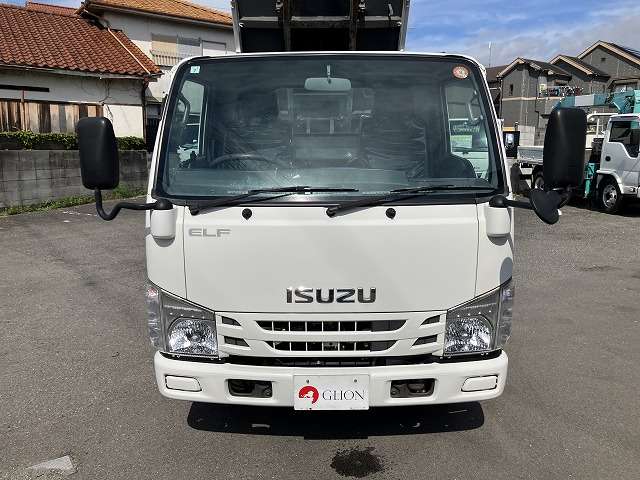 Isuzu Elf 2