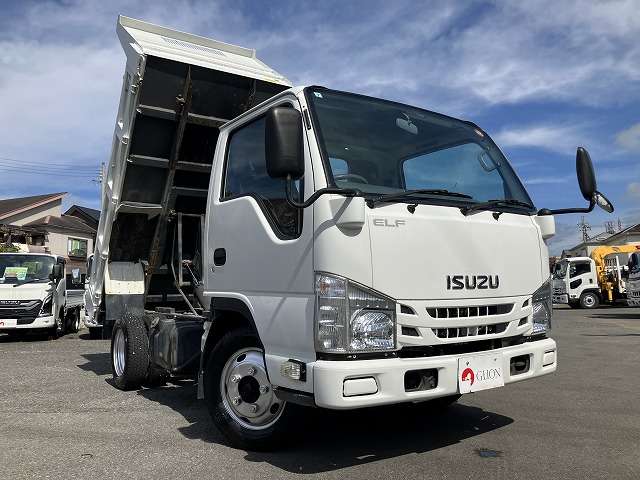 Isuzu Elf 3