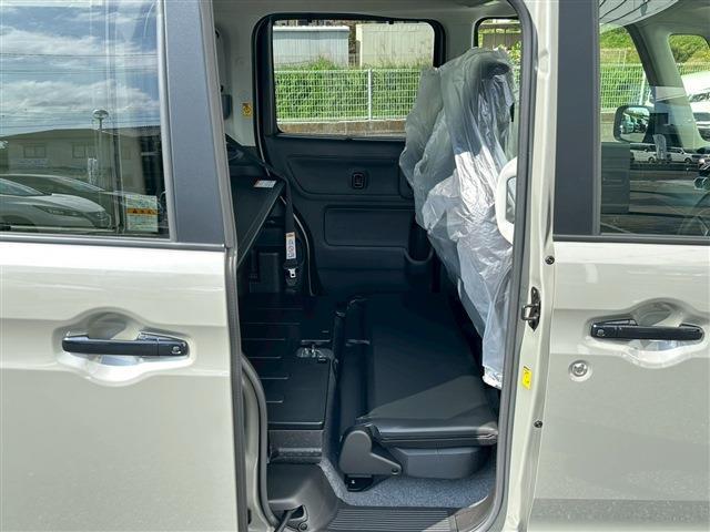 Suzuki Spacia Base 12