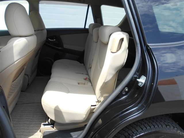 Toyota Vanguard 9