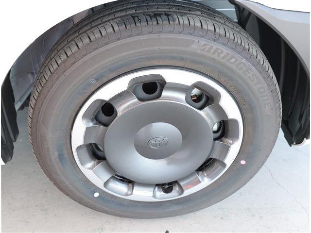Toyota Sienta 8