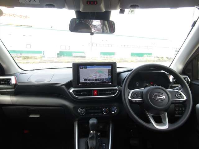 Daihatsu Rocky 8