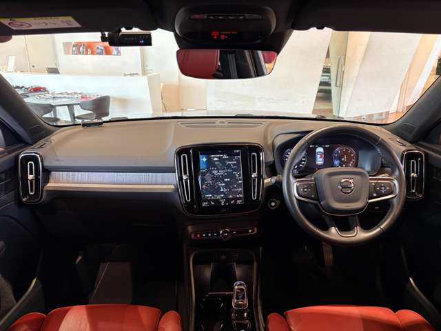 Volvo XC40 6