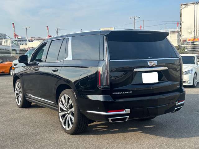 Cadillac エスカレード 4