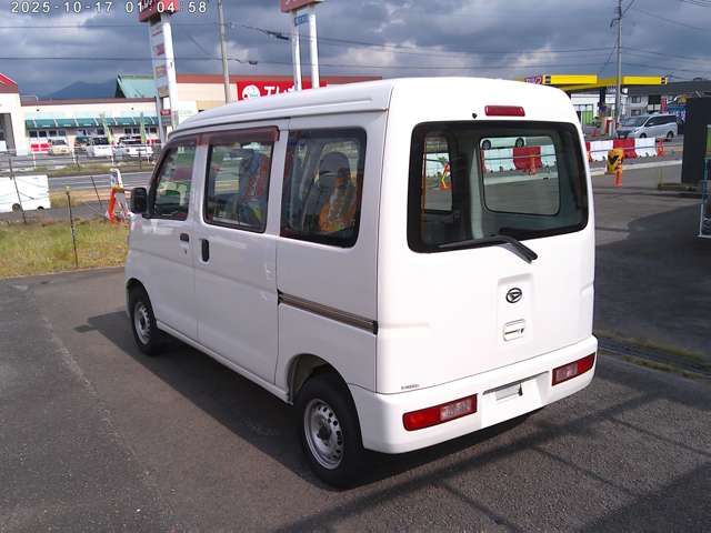 Daihatsu Hijet Cargo 9