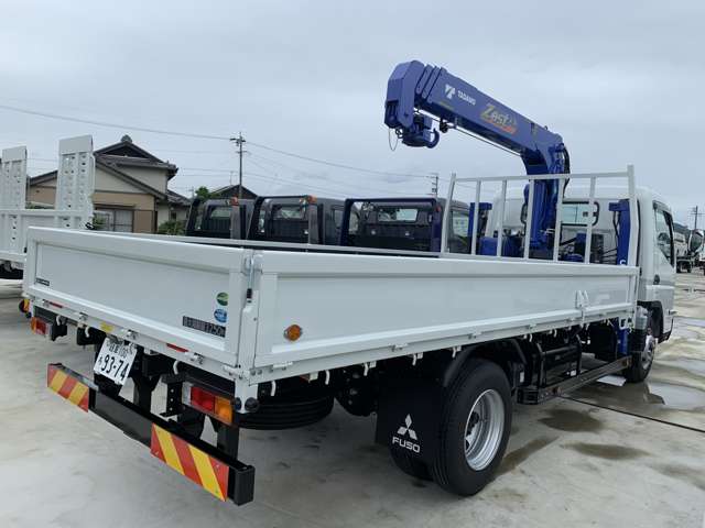 Mitsubishi Fuso Canter 2