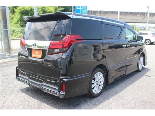 Toyota Alphard 11