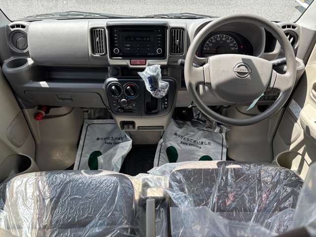 Nissan NV100 Clipper 6