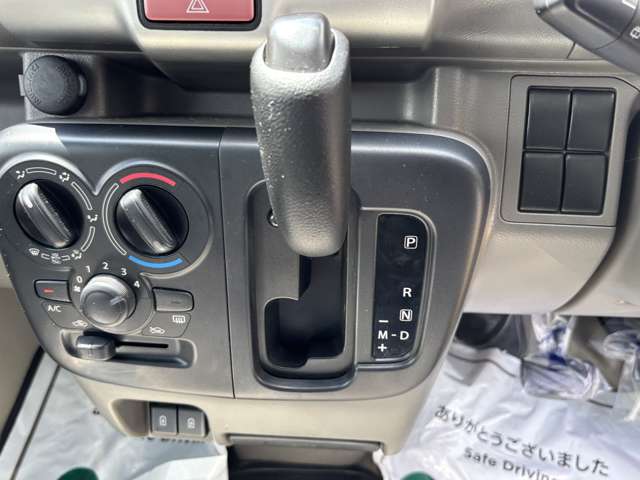 Nissan NV100 Clipper 7