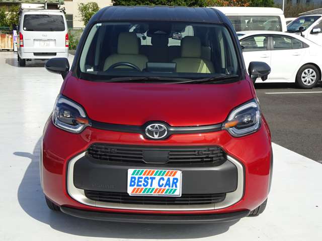 Toyota Sienta 5