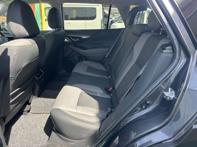 Subaru Legacy Outback 6