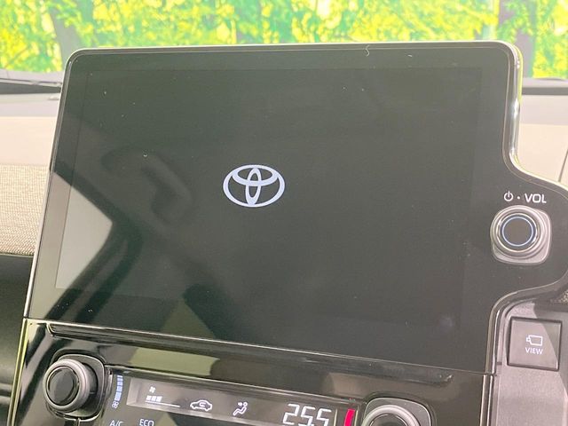Toyota Sienta 3