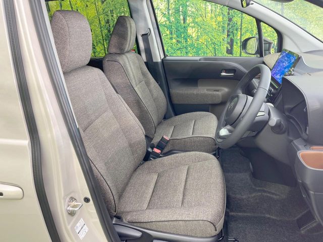 Toyota Sienta 8