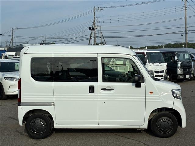 Honda N-VAN 12