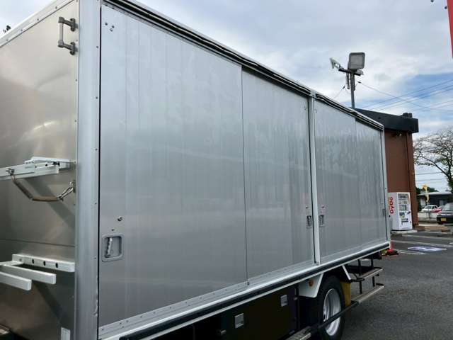Mitsubishi Fuso Canter 12