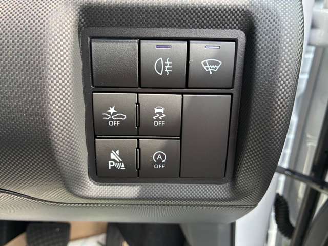 Daihatsu Rocky 12
