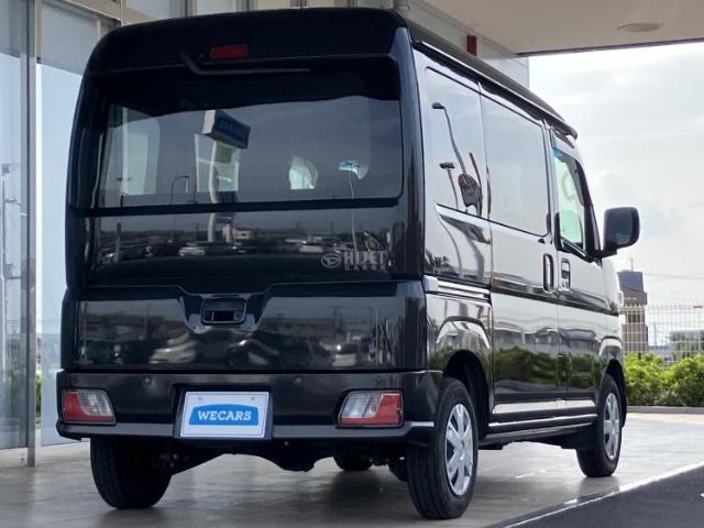 Daihatsu Hijet Cargo 6