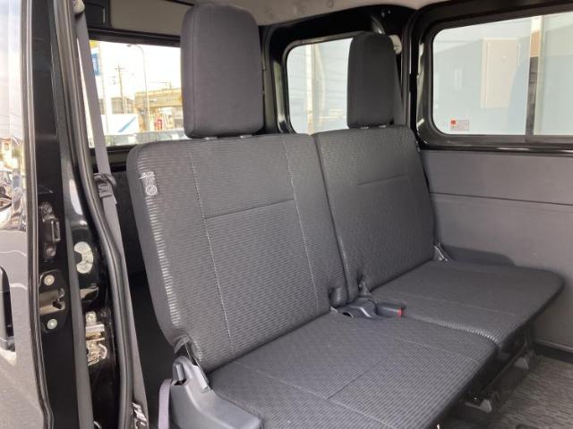 Daihatsu Hijet Cargo 7