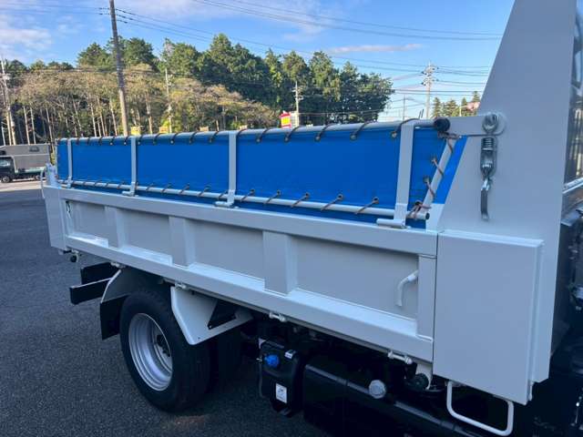 Mitsubishi Fuso Canter 11