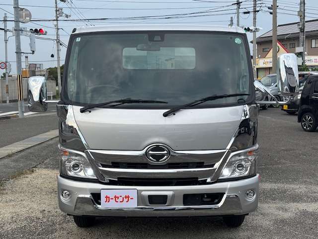 Hino Dutro 4