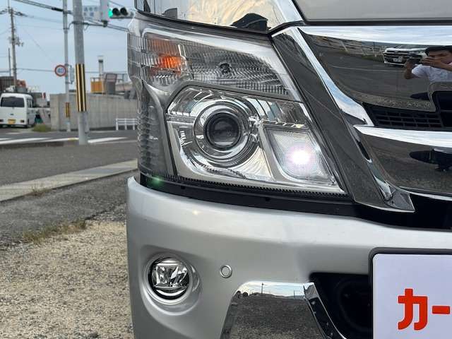 Hino Dutro 5