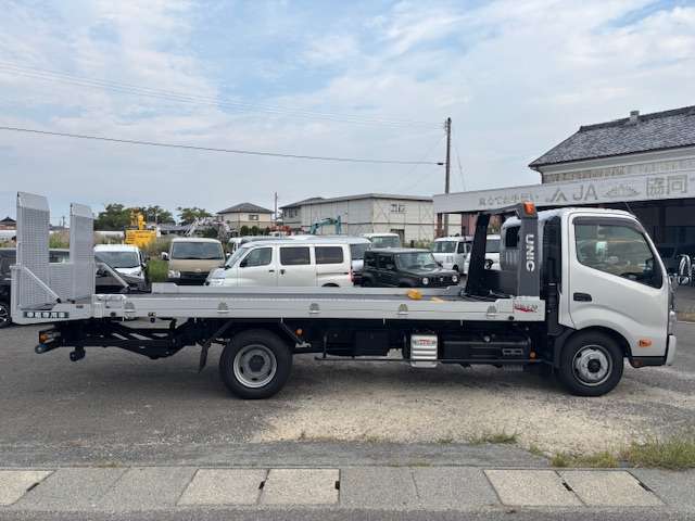 Hino Dutro 10