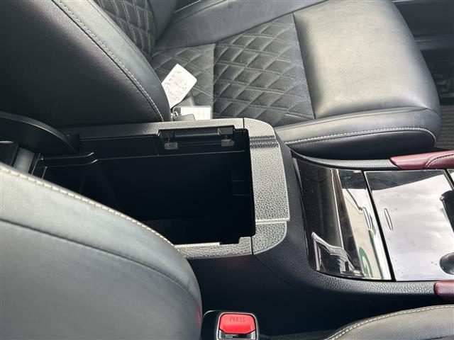Toyota Harrier 11