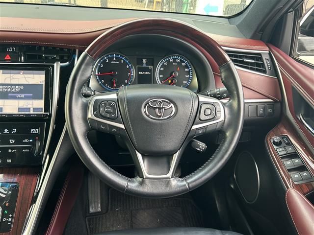 Toyota Harrier 12