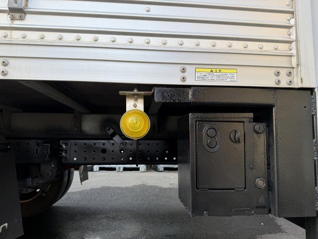 Mitsubishi Fuso Canter 12