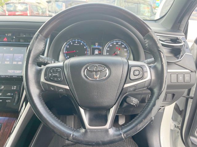 Toyota Harrier 12