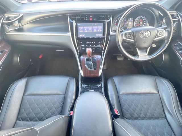 Toyota Harrier 2