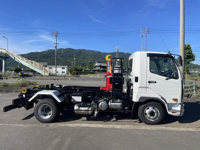 Mitsubishi Fuso Fighter 6