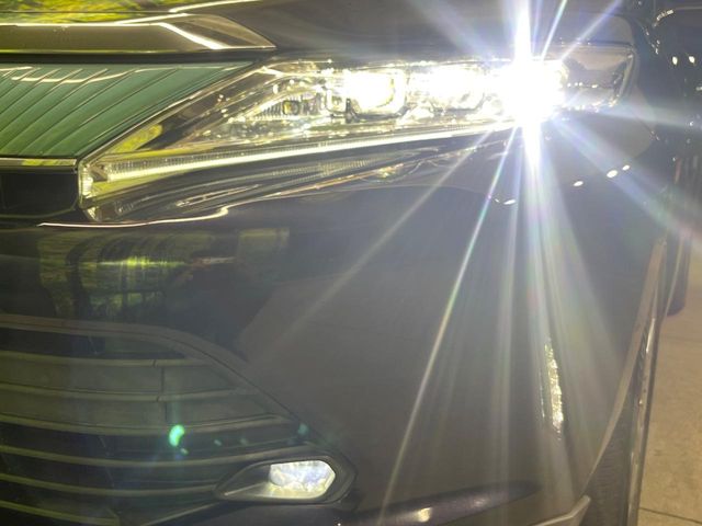 Toyota Harrier 12